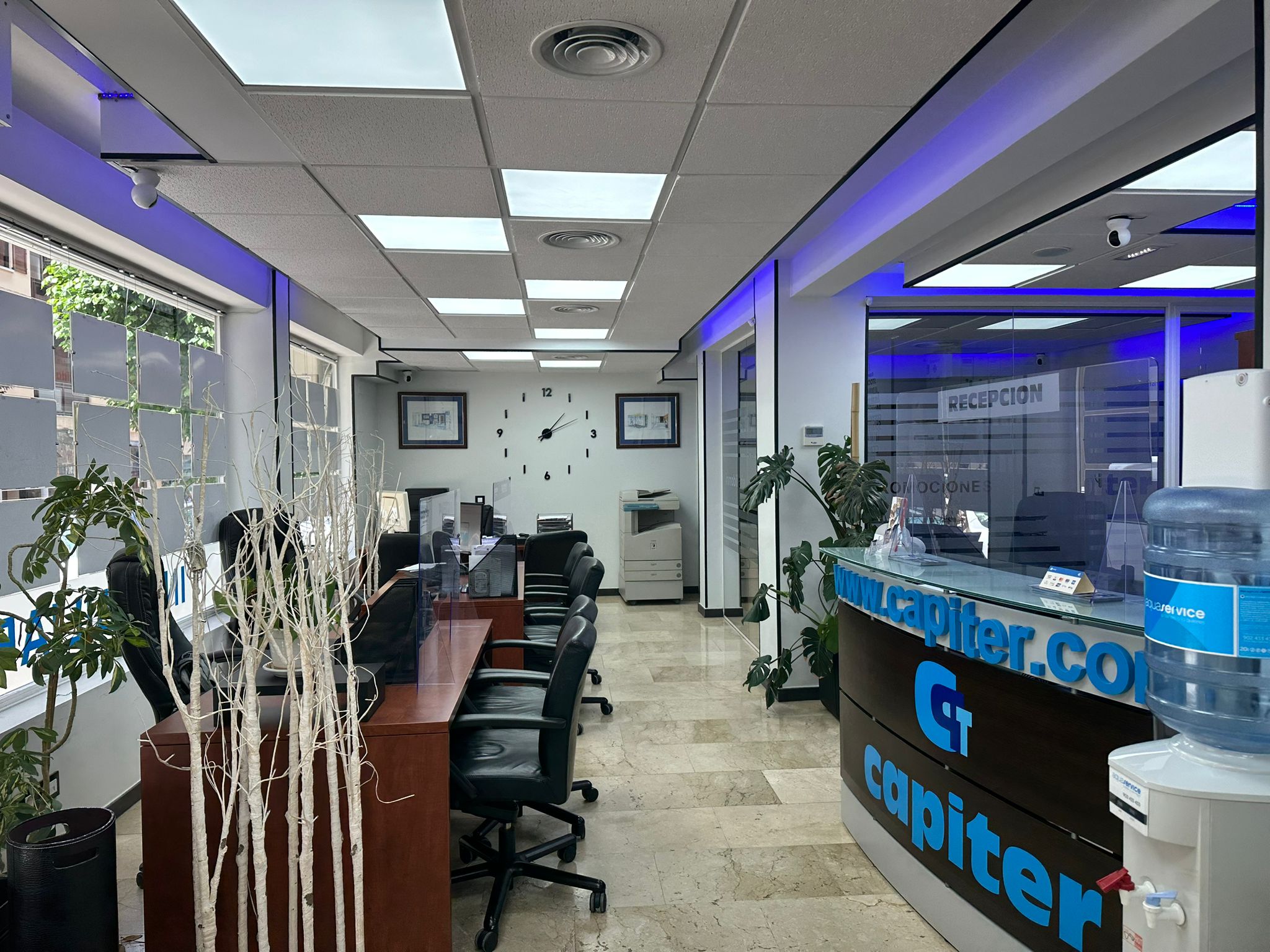 Interior oficina Capiter